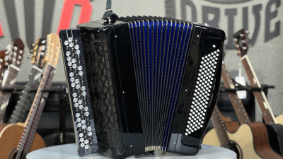 Баян "Ясная Поляна" мастеровой (черный)