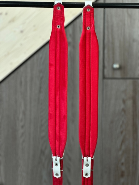 СРЕДНИЕ РЕМНИ для гармони/баяна/аккордеона (белые с красным подкладом)