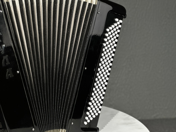 Баян «Тула» 55/100 готово-выборный (черный)