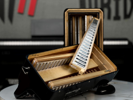 Баян "Юпитер-2" цельнопланочный 55/92х52/100