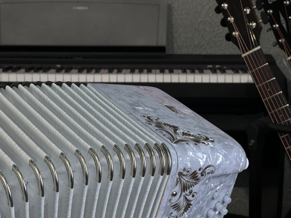 Баян "Уменьшенный" 46/80 (баритон-тенор)