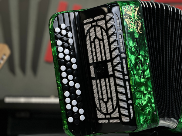 Баян "Уменьшенный" 46/80