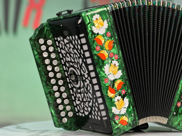 Гармонь "Садко" 25/25 Фа мажор 2 регистра (зеленая)