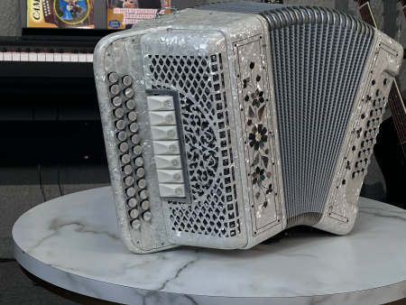 Многотембровая до диез мажор (белая)