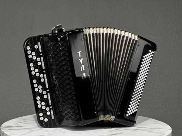 Баян «Тула» 55/100 готово-выборный (черный)