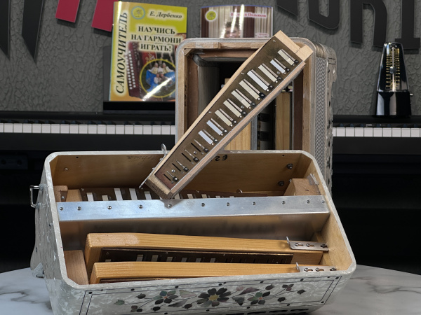 Многотембровая до диез мажор (белая)