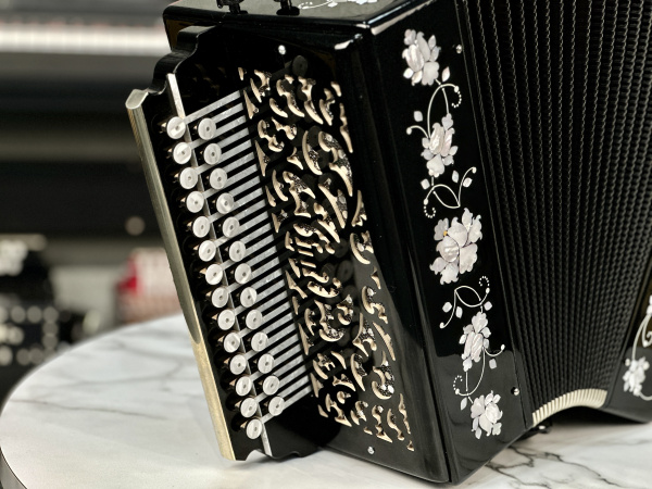 Гармонь "Заказная" Ля мажор 27/25 