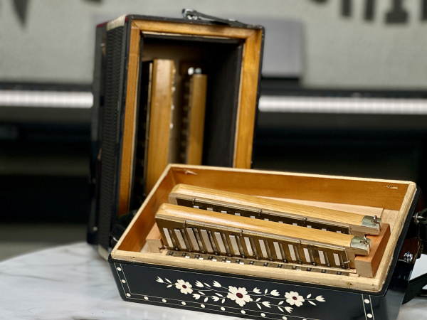 Гармонь "Любительская" До мажор 25/25